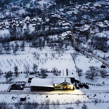 Hanul Doctorului Badeni-Runcu Runcu  Rum bild